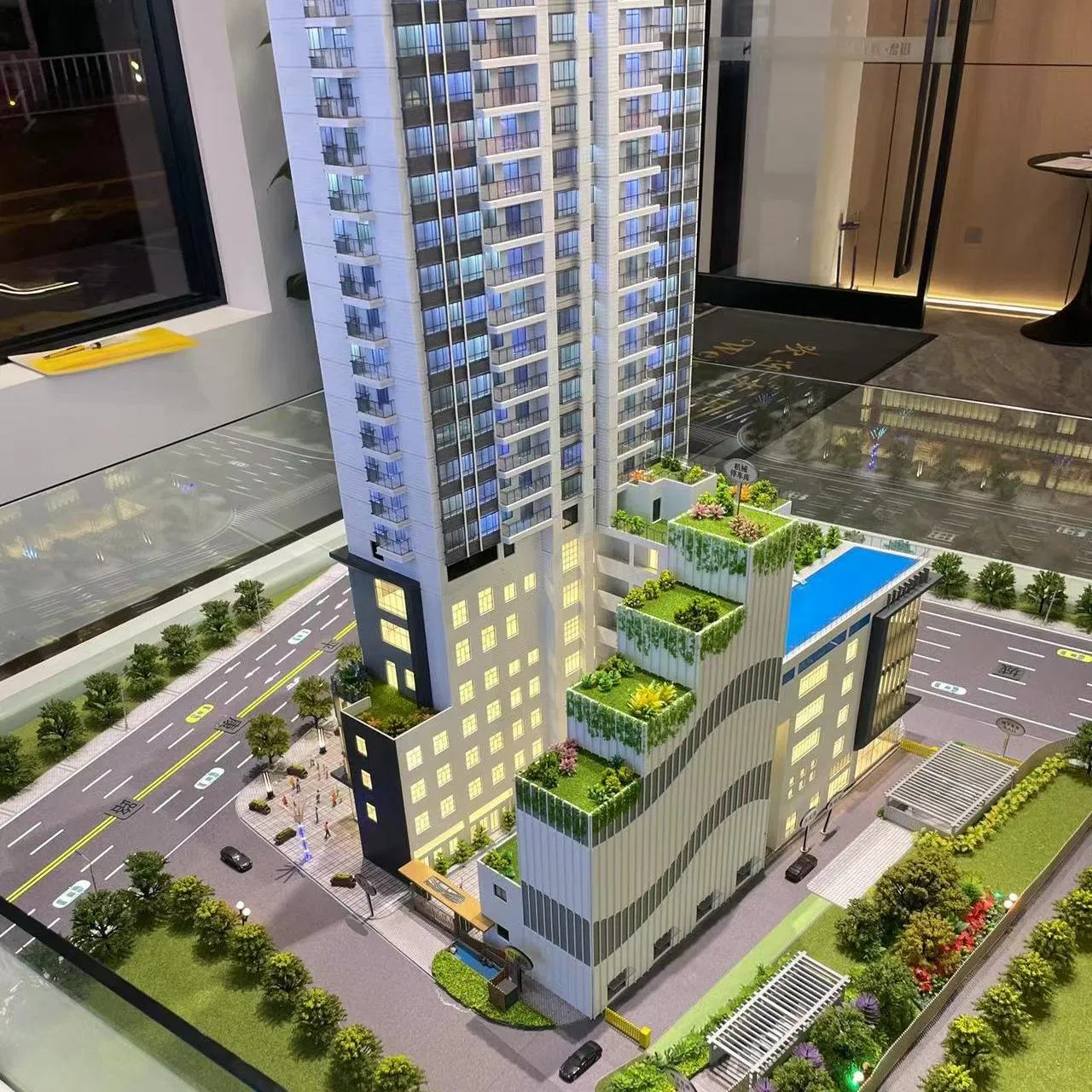 3D Customized Modern High-End Commercial Square Architectural Model