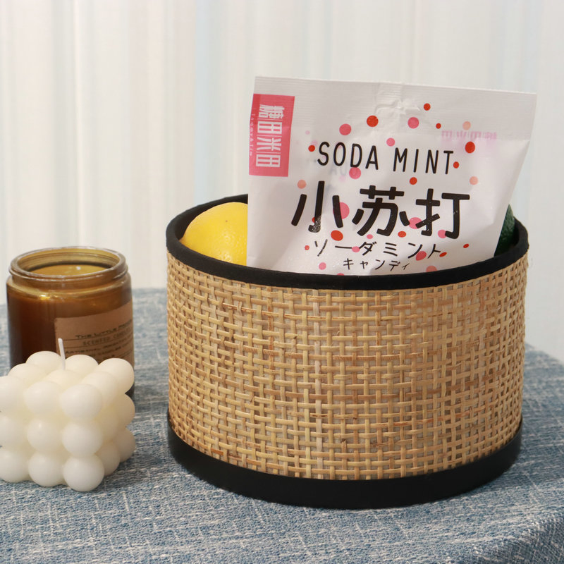 Корзина для хранения из ротанга и металла