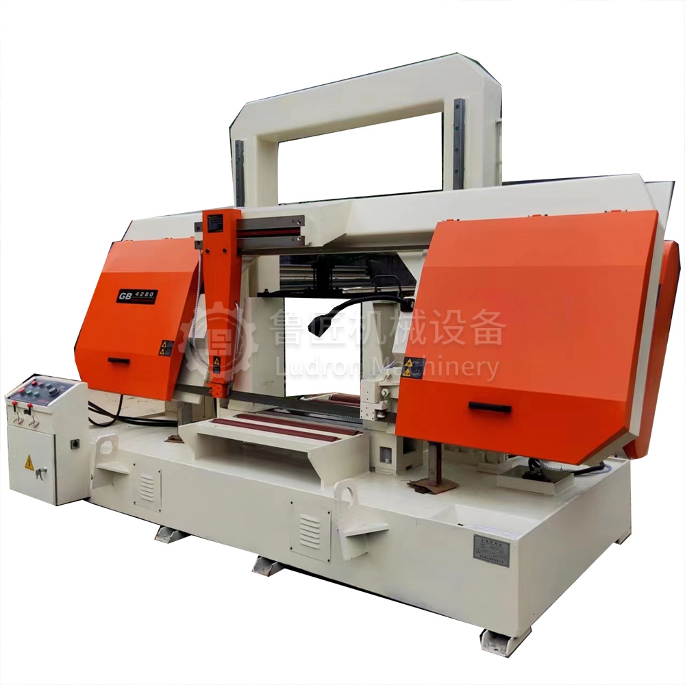 Станок ленточнопильный по металлу и алюминию