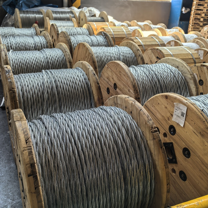 High-Quality 12mm Galvanized Iron Wire Rope for Secure Lifting