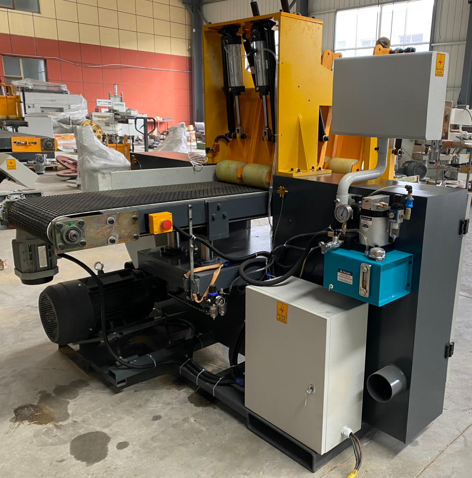 Ленточная пила по дереву горизонтальная