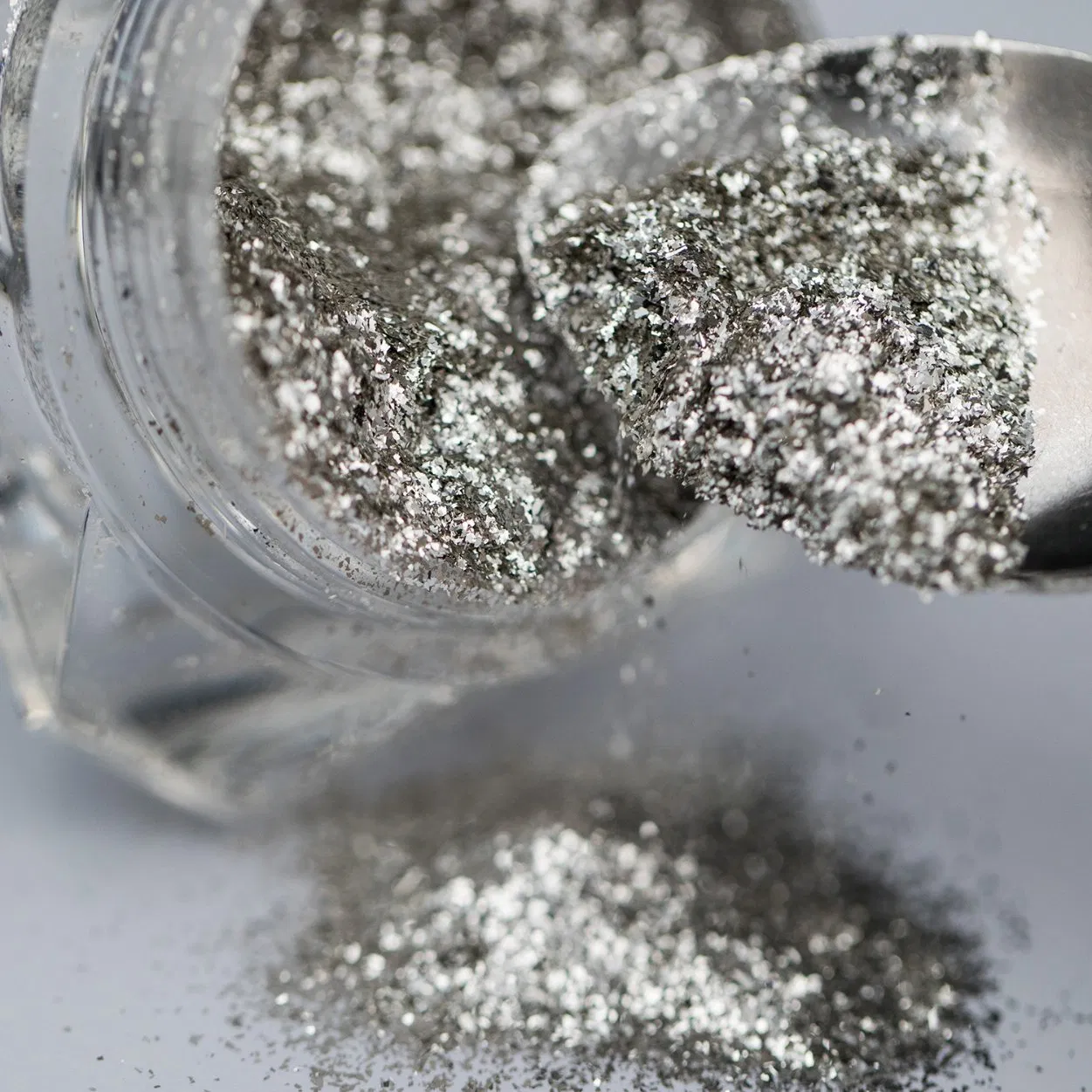 Cosmetic Pearl Pigment V400 Glass Flake Pure Silver Mirror Effect Nail Art Coating Luxury Brilliance Silver Effects Nail Beauty Hot Sale