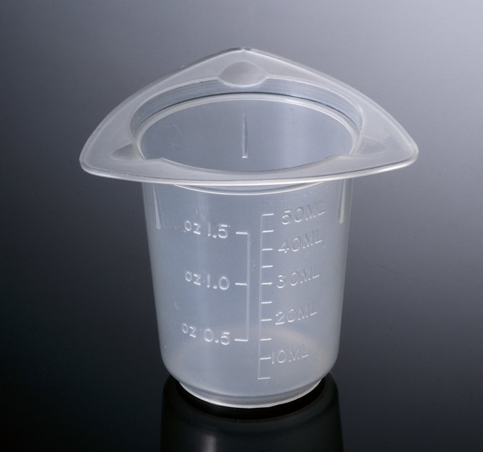 Disposable Beakers Tri-Corner 50ml 100ml 250ml 400ml 800ml 1000ml PP Material Autoclavable Beakers with Graduation Marks