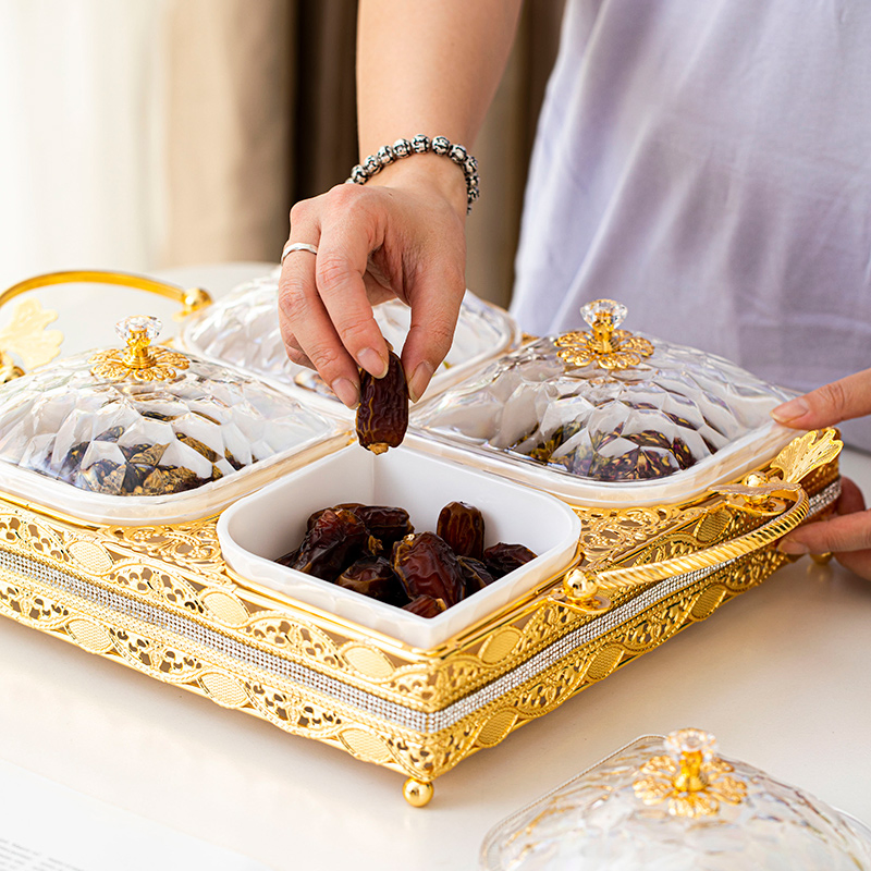 Featuring 4 Oval Bowls and a Gold-Plated Iron Stand Candy Bowl