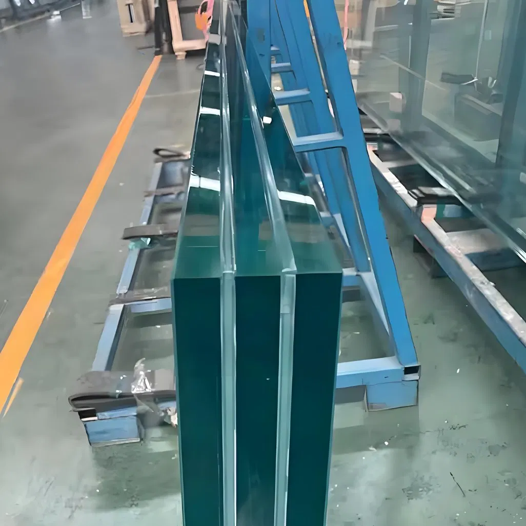 Закаленное ламинированное стекло для мансардных окон и зенитных фонарей