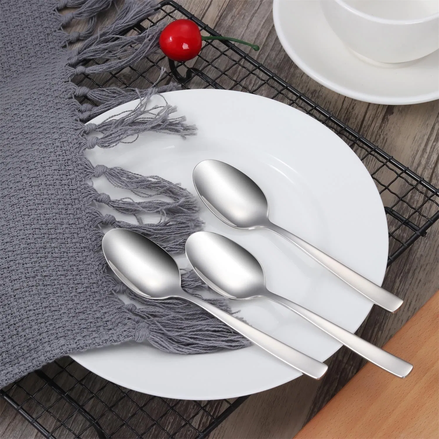 Wholesale Reusable Luxury Spoons Forks and Knives Stainless Steel Flatware Cutlery Set