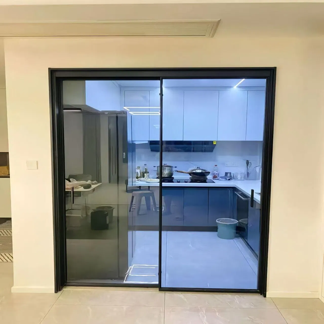 Складная алюминиевая раздвижная дверь Win-Star с защитой от защемления