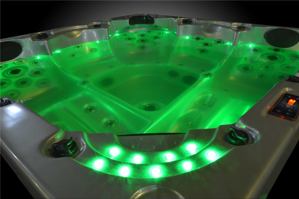 Портативный СПА-бассейн на 5-6 человек