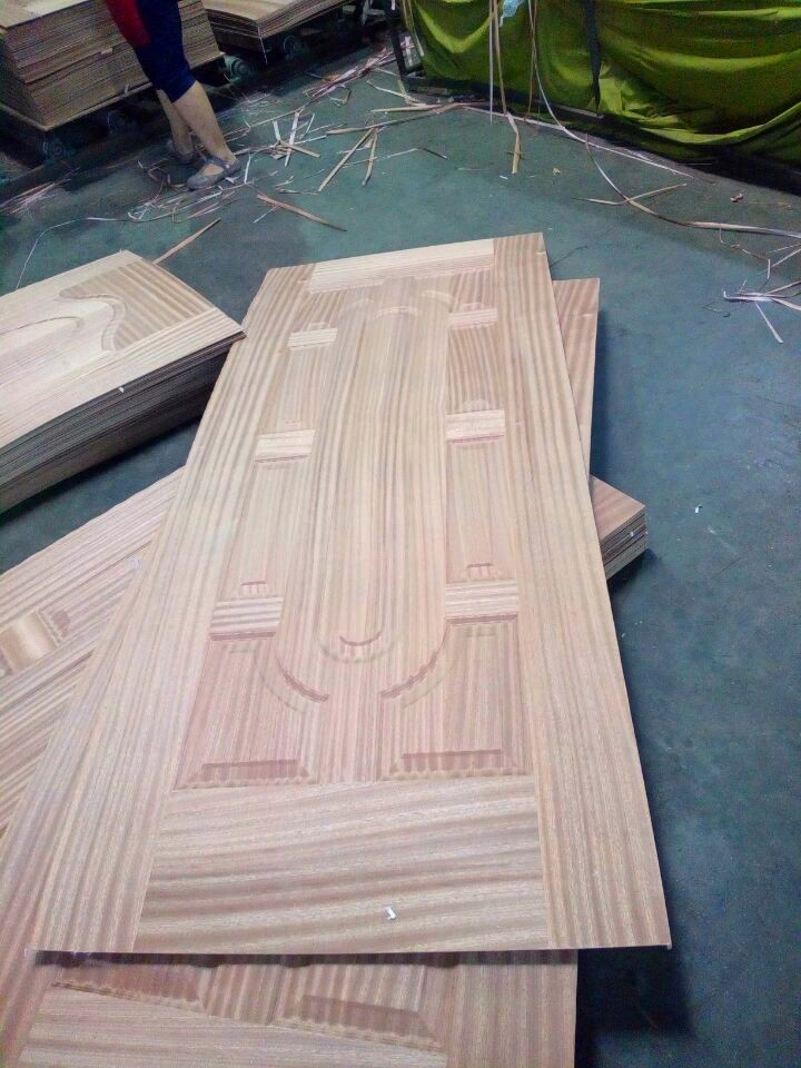 Sapele Veneer Molded Door Skin