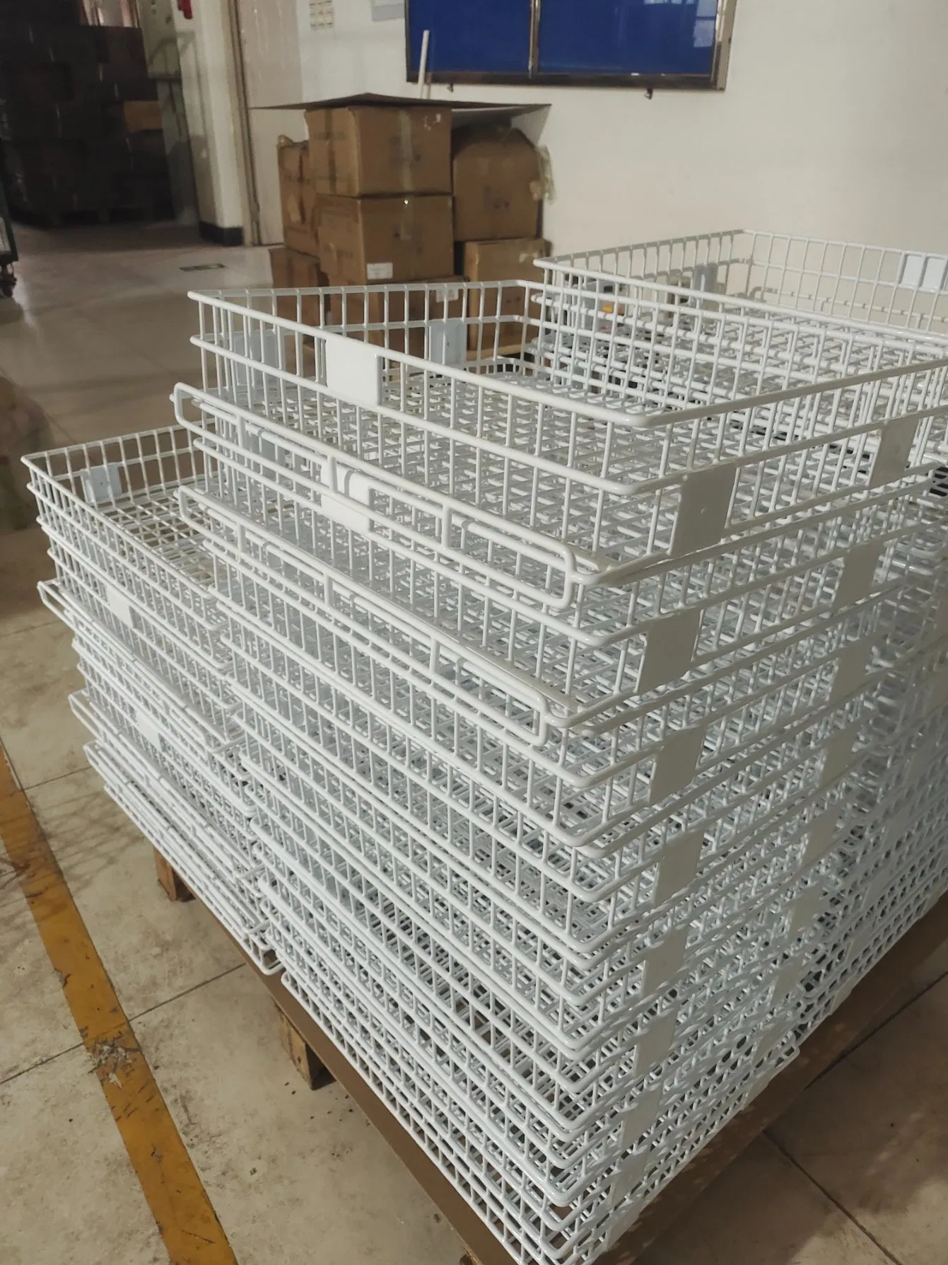 Customized High Quality PE Coated Steel Wire Rack Metal Shelves with Plastic Coating