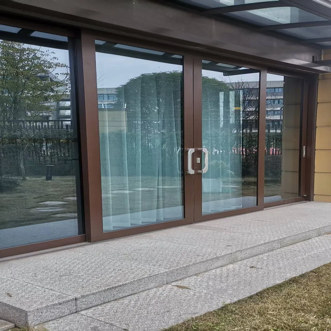 Стеклянная раздвижная дверь Win-Star для балкона и террасы