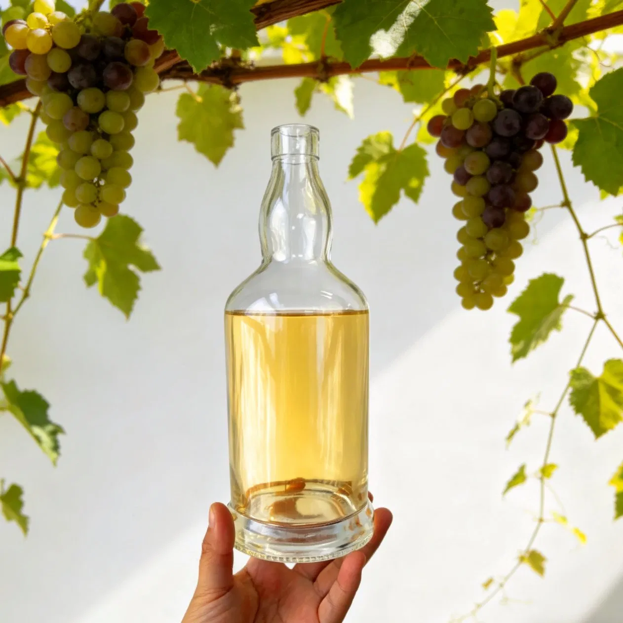 Стеклянная бутылка для виски 700 мл с логотипом