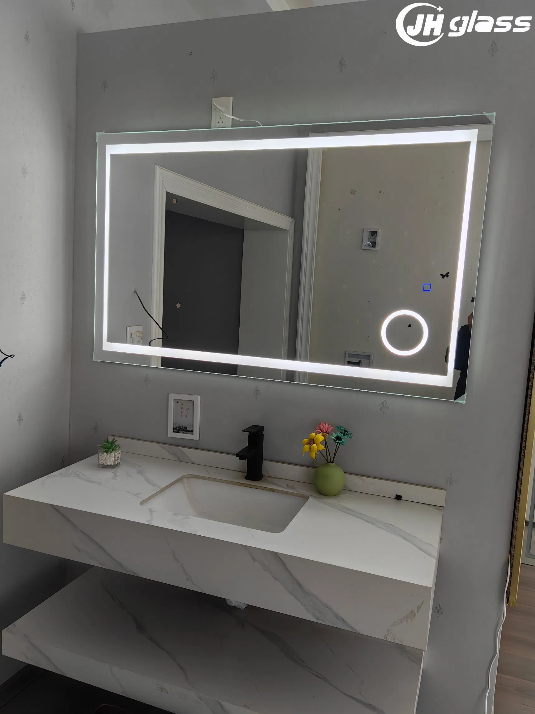 Home Decoration Smart Mirror LED Mirror Jinghu Bathroom Mirror Wall Mounted Bathroom Vanity Mirror with Bluetooth and Anti-Fog