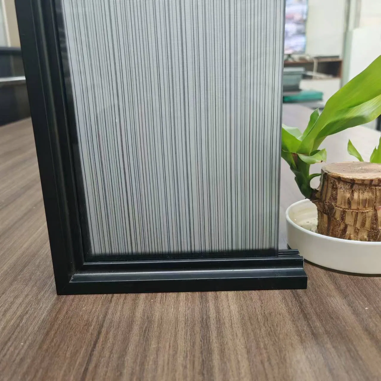 Custom Laminated Glass Solutions for Residential and Commercial Use