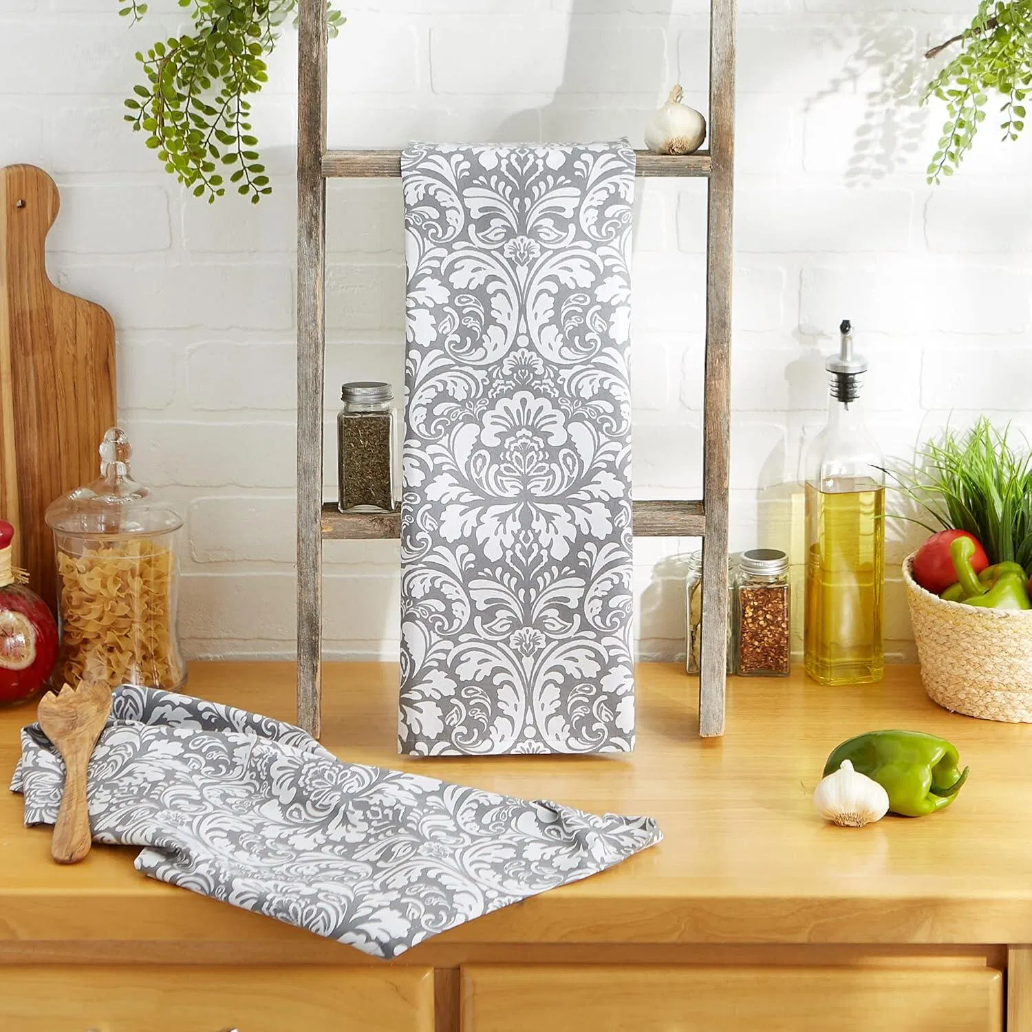 Luxury Microfiber Hotel Towels with Custom Logo Printing