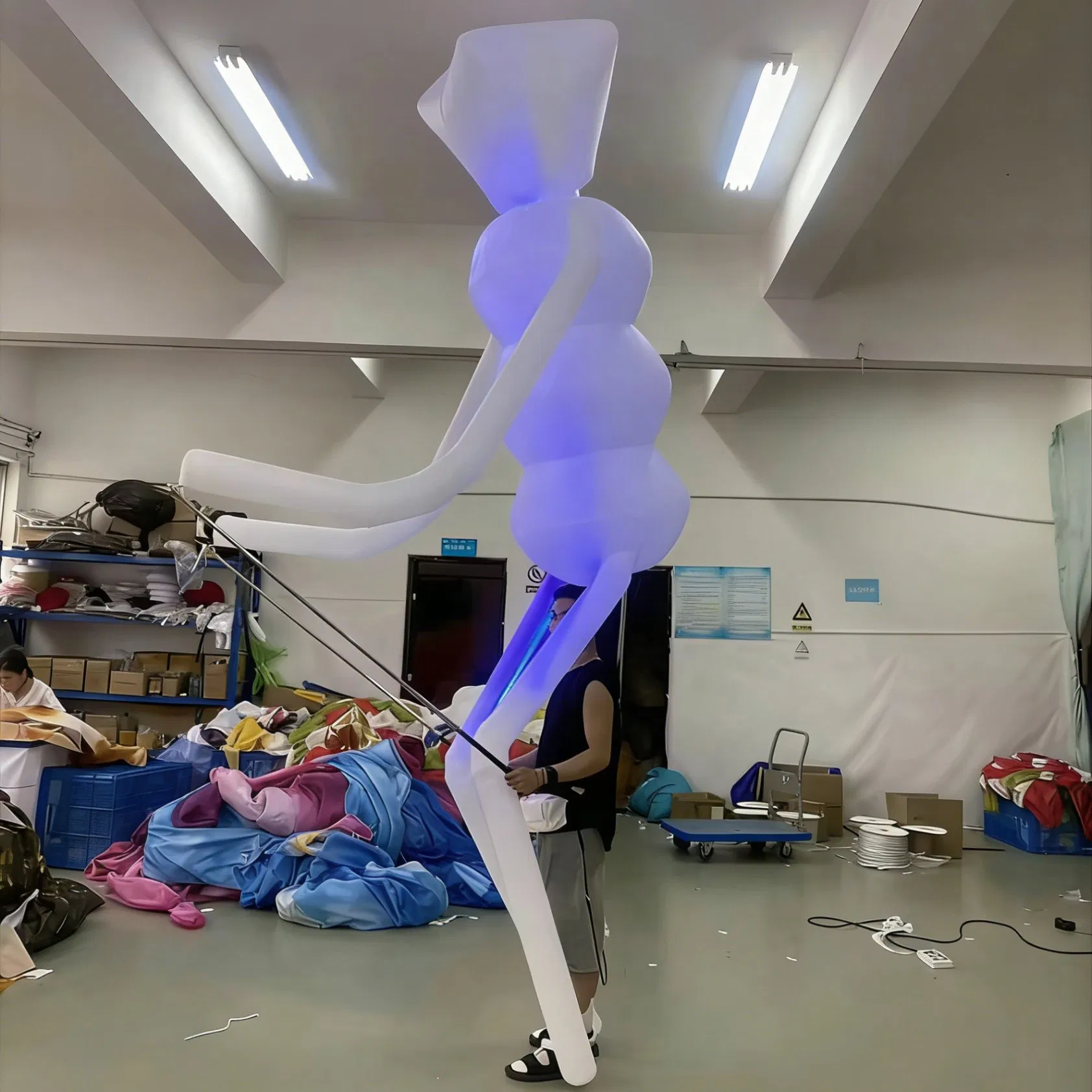 White Color LED Lighting Inflatable Puppet Man Walking Costume for Outdoor Parade Performance