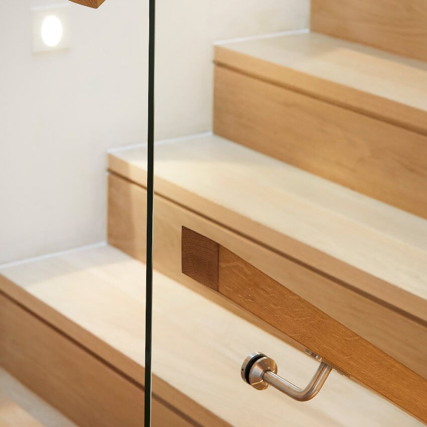 Secure Glass Fixing Hardware for Stylish Stairways and Contemporary Guardrail Designs