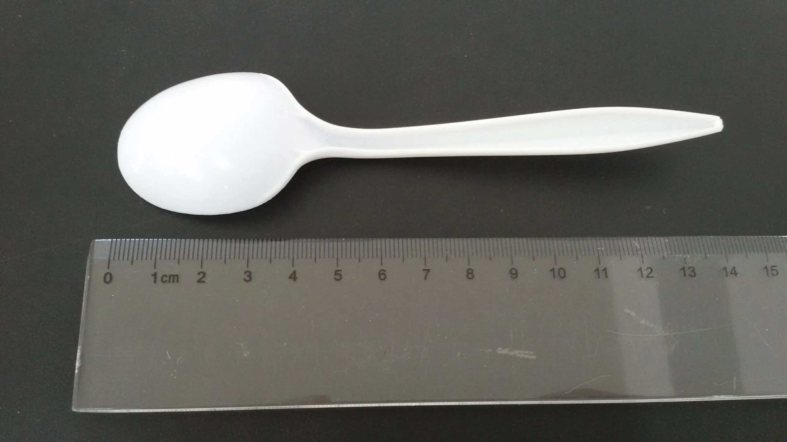White Plastic PP Spoon for Kitchen Use