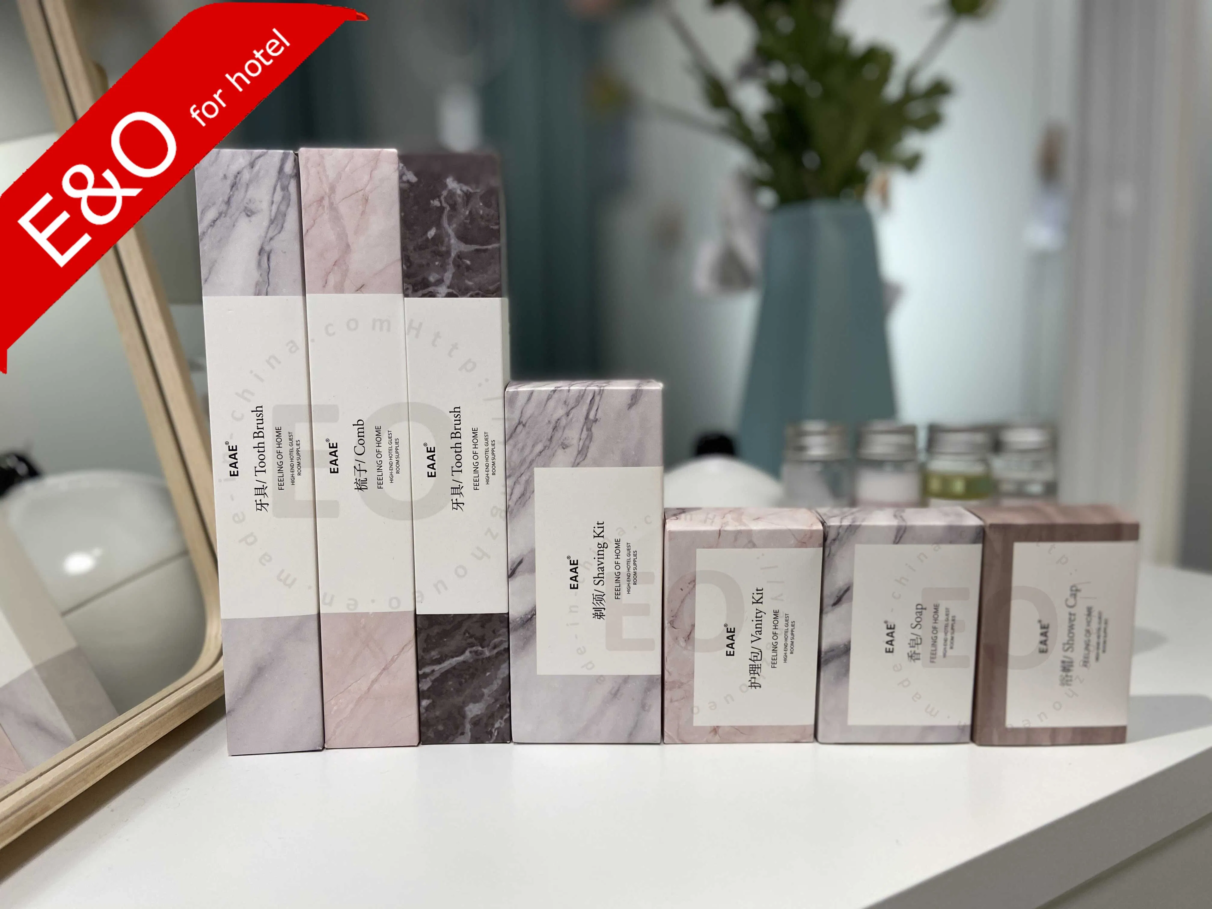 Disposable Eco Hotel Toiletries Sets with Shampoo Bottle