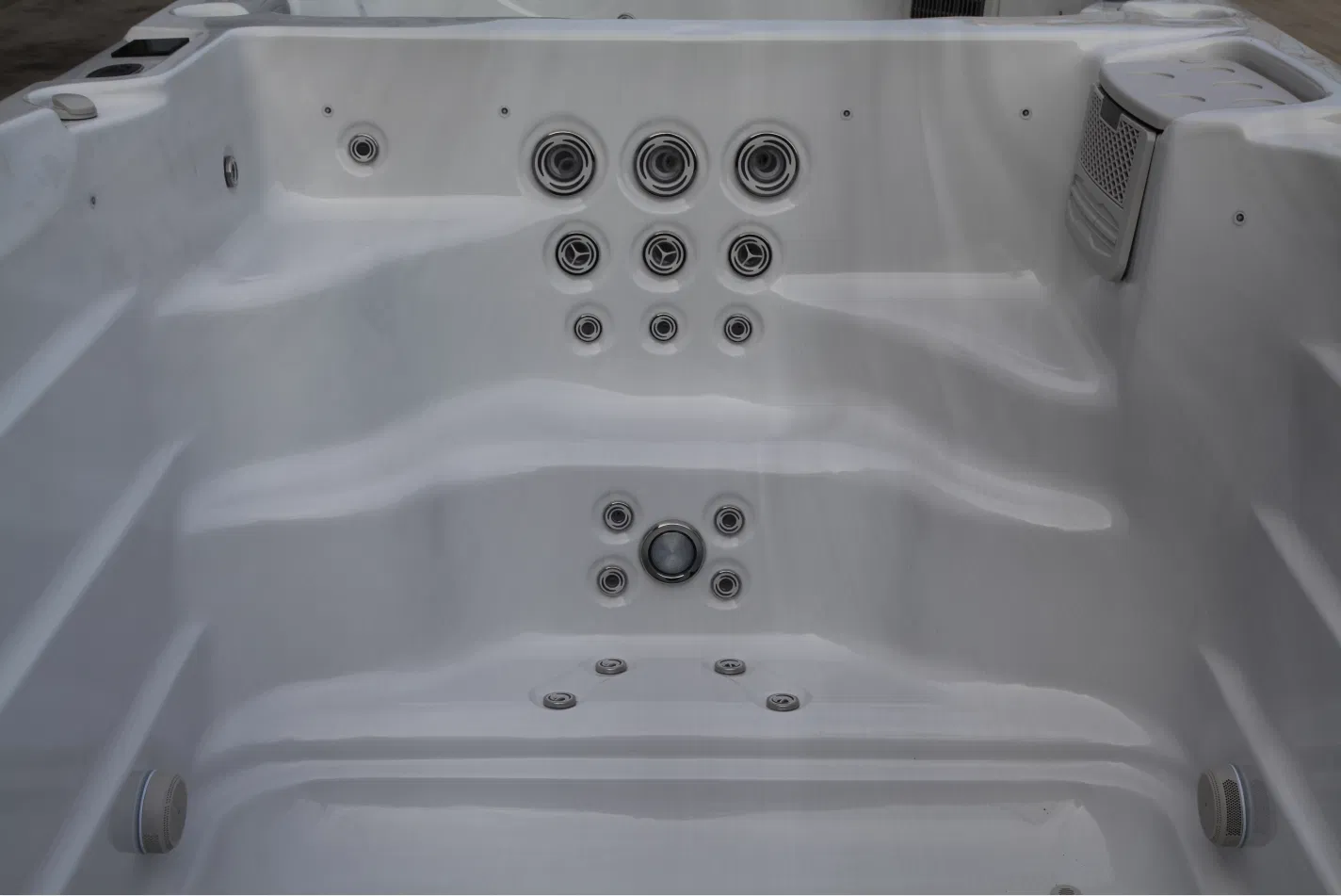 Уличный СПА для 4 человек с панелью Balboa