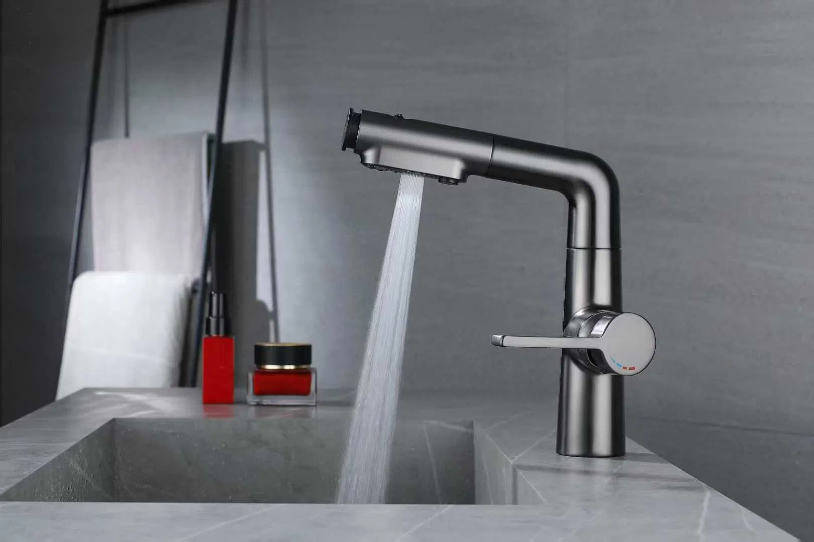 Single Lever Handle Metal Gray Finish Pull Down Swiveled Spout Deck Mounted Basin Sink Taps Mixer