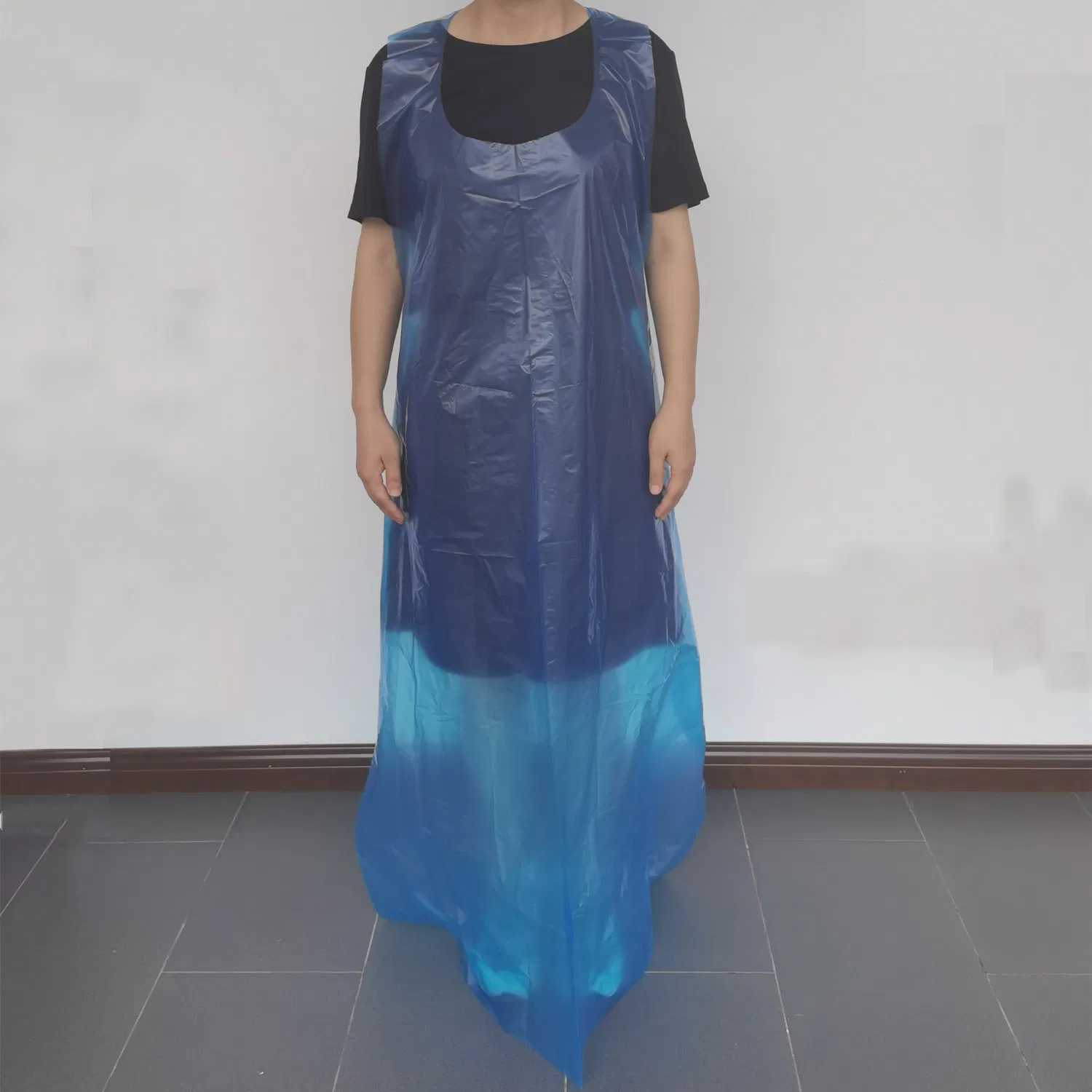 Disposable Thin Poly Aprons for Cost-Effective Protection