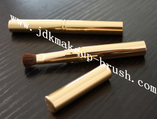 Short Handle Pony Hair Retractable Eyeshadow Brush (JDK-ESA017)