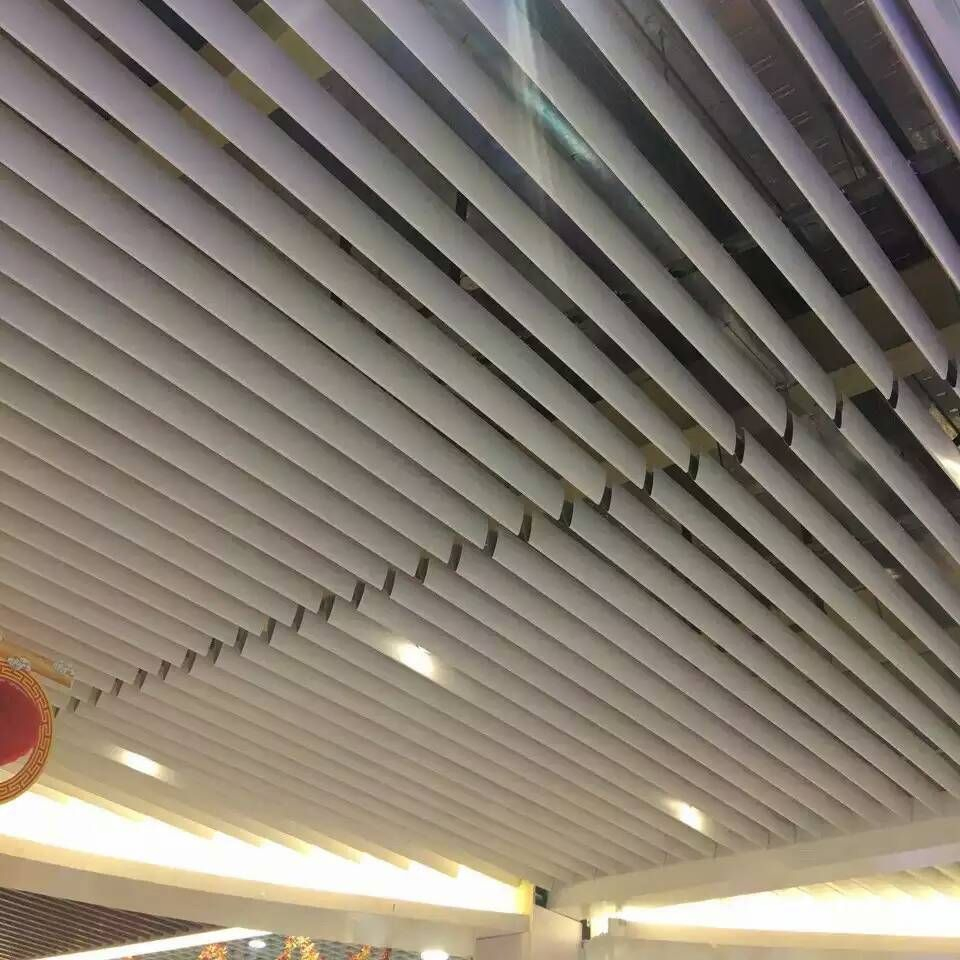 Modern Aluminum Suspended Ceiling Baffle Industrial Style Metal Slats Ceiling Tile for Indoor Outdoor Decoration