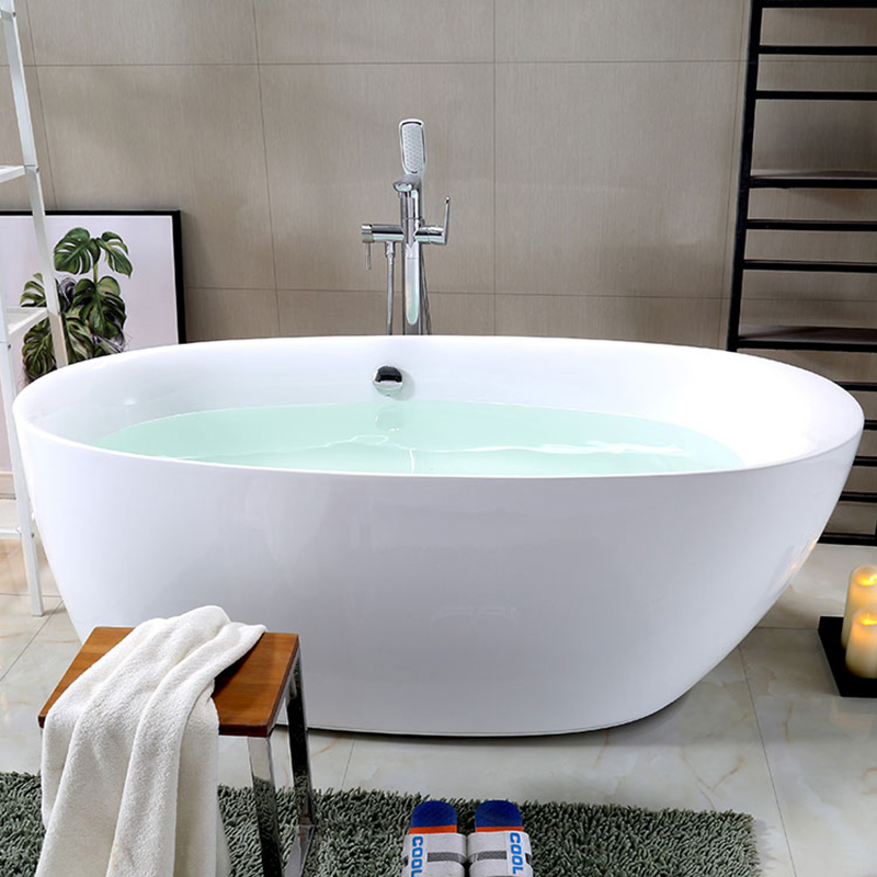 Белая акриловая ванна овальная отдельностоящая