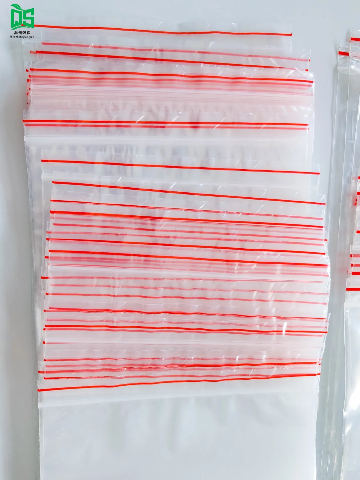 Wholesal Food/Clothing Storage PE Zip-Lock Plastic Bag PE Zip Lock Packaging Bag