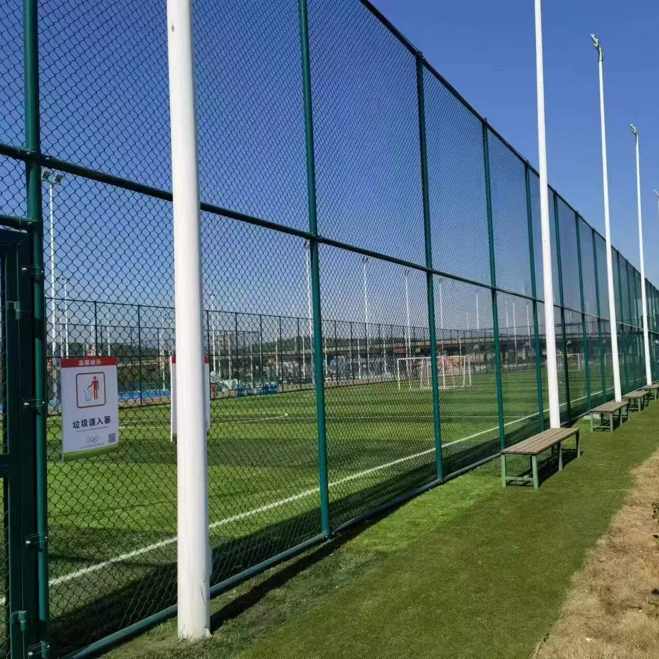 Direct Factory Heavy-Duty 50X50cm Metal Steel Chain Link Green Fence Security Fence for Garden, Airport, Football