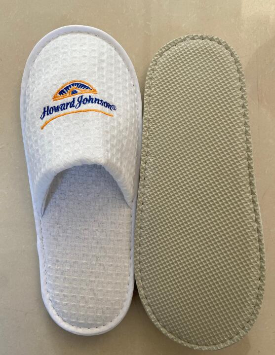 Slippers Factory Wholesale Customized Disposable Hotel Supplies Guest Bath Fashion Slippers