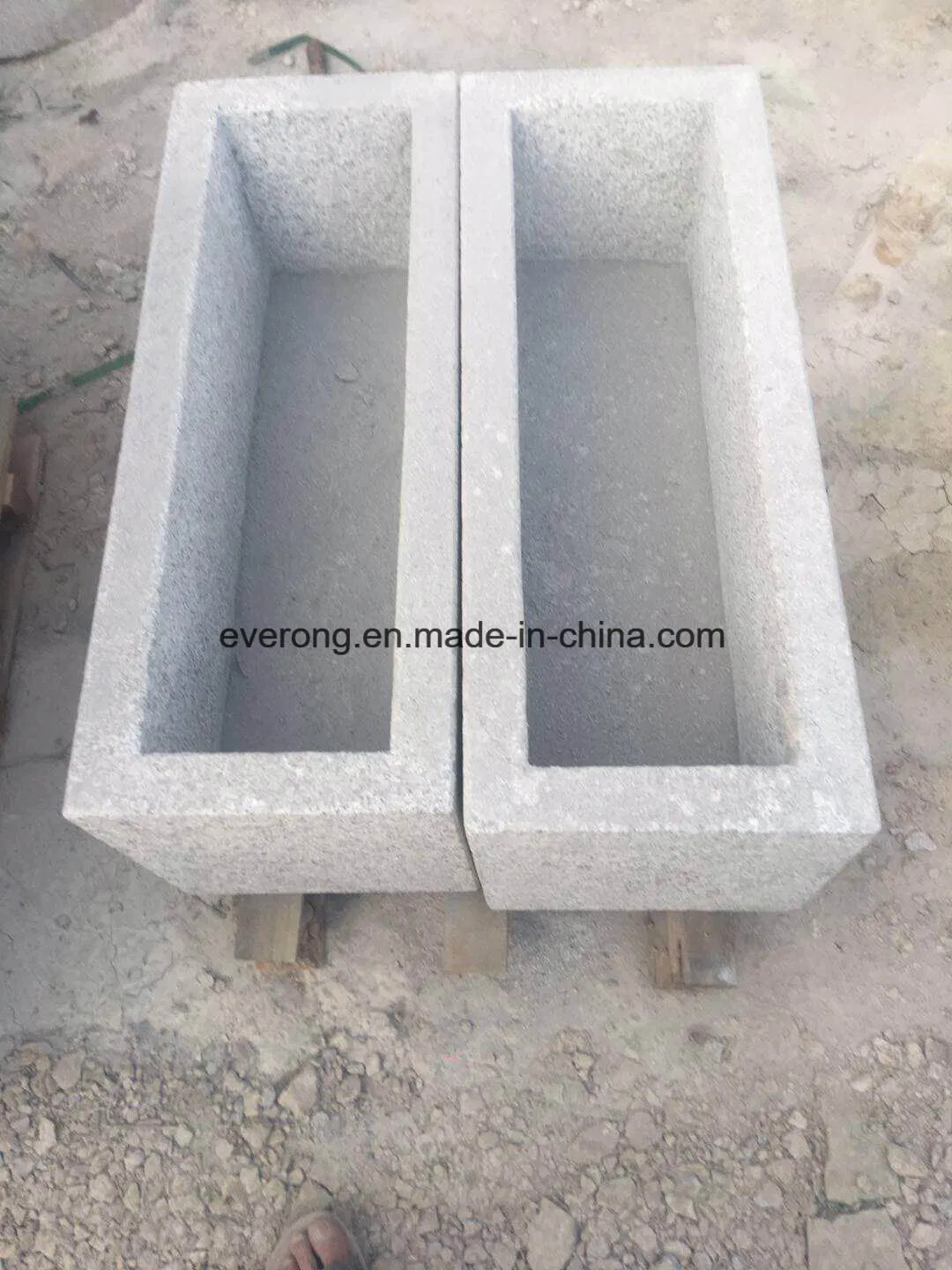 China Cheap Antique Granite Troughs Old Stone Pot for Garden Features