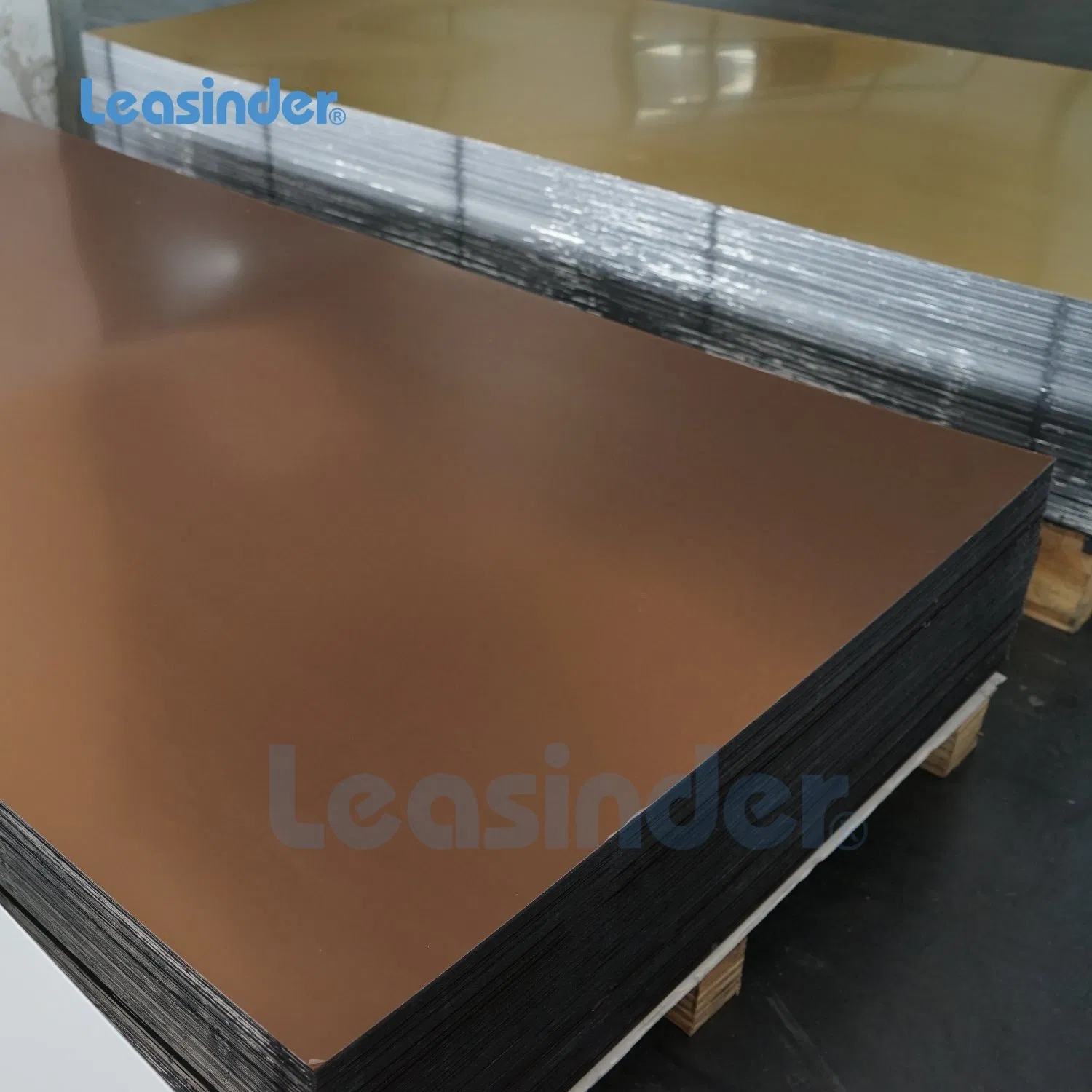 Leasinder High Quality China Factory Extruded 4FT X 8FT Gold Mirror Sheet High Light Reflectivity PE Film PMMA Acrylic 0.8mm-5mm Thickness Custom Cutting