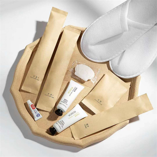 Wholesale Soft Wheat Straw Amenities Set for Hotel and Resort Guest Room Travel