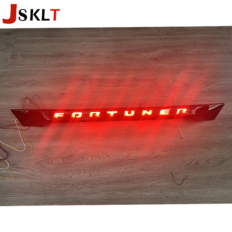 Стоп-сигнал JSKLT для Toyota Fortuner 2012-2015