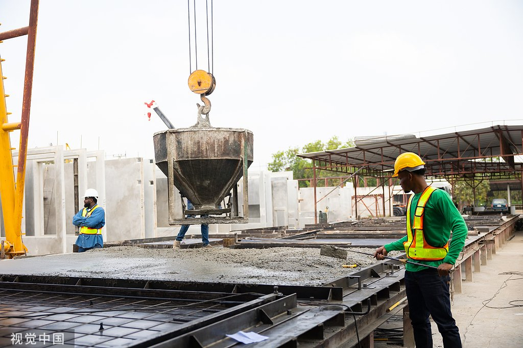 Ready Mix Concrete Solution – PCE Superplasticizer Liquid 50% Formula