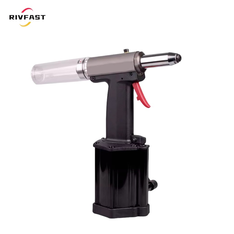 Пневмогидравлическая заклепочная машина с 3 насадками