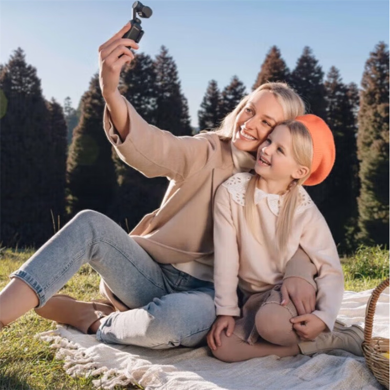 Dji Osmo Pocket 3 Vlogging Camera with 1" CMOS&4K/120fps Video Face/Object Tracking 2" Rotatable Touchscreen Small Video Camera