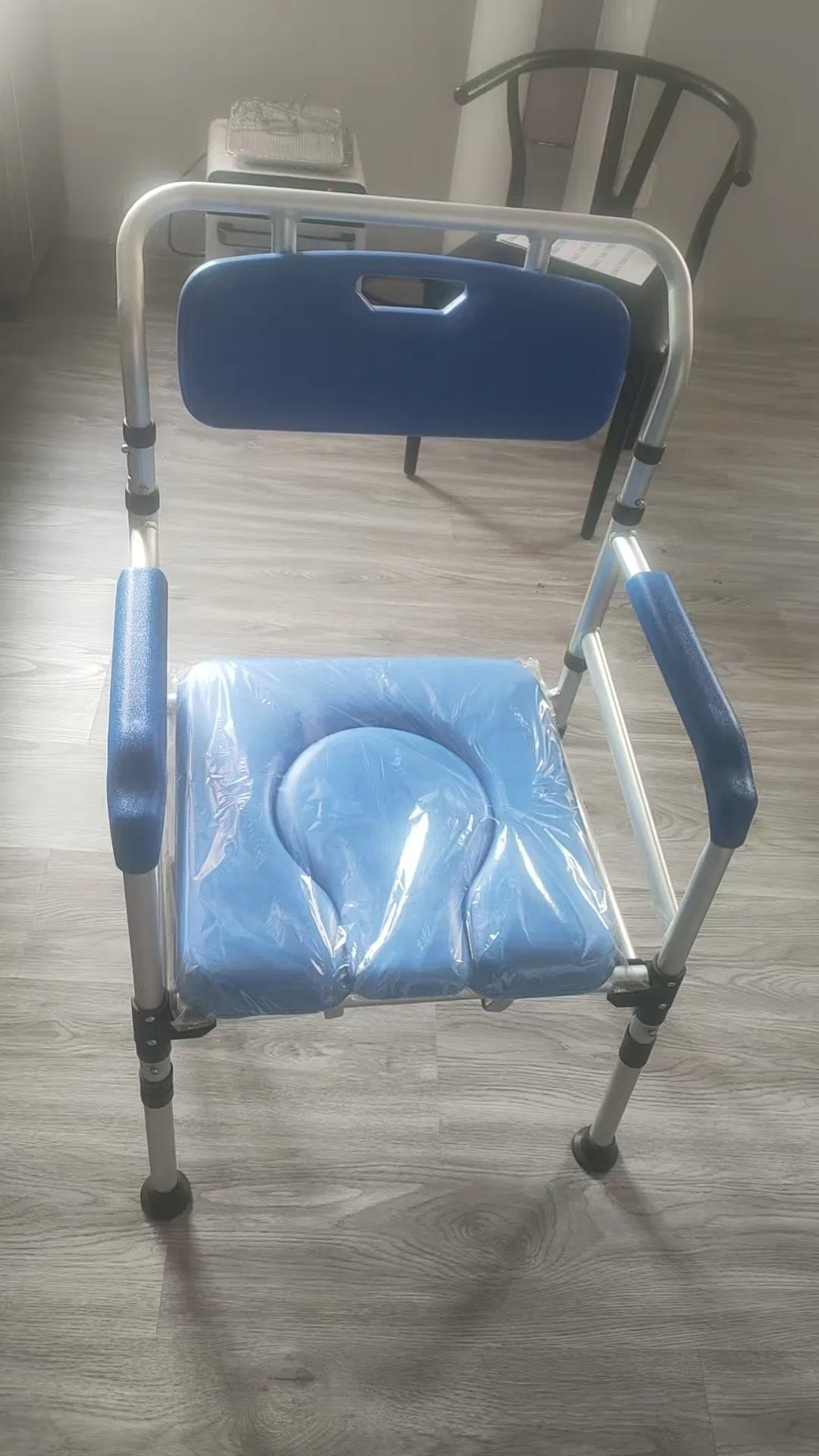 Medical Commode Chair with Splash Guard