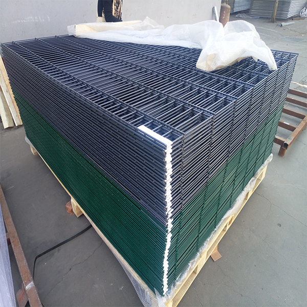 Barbed Wire Fence / 3D Curved Welded Wire Mesh Panel/Double Circles Fence