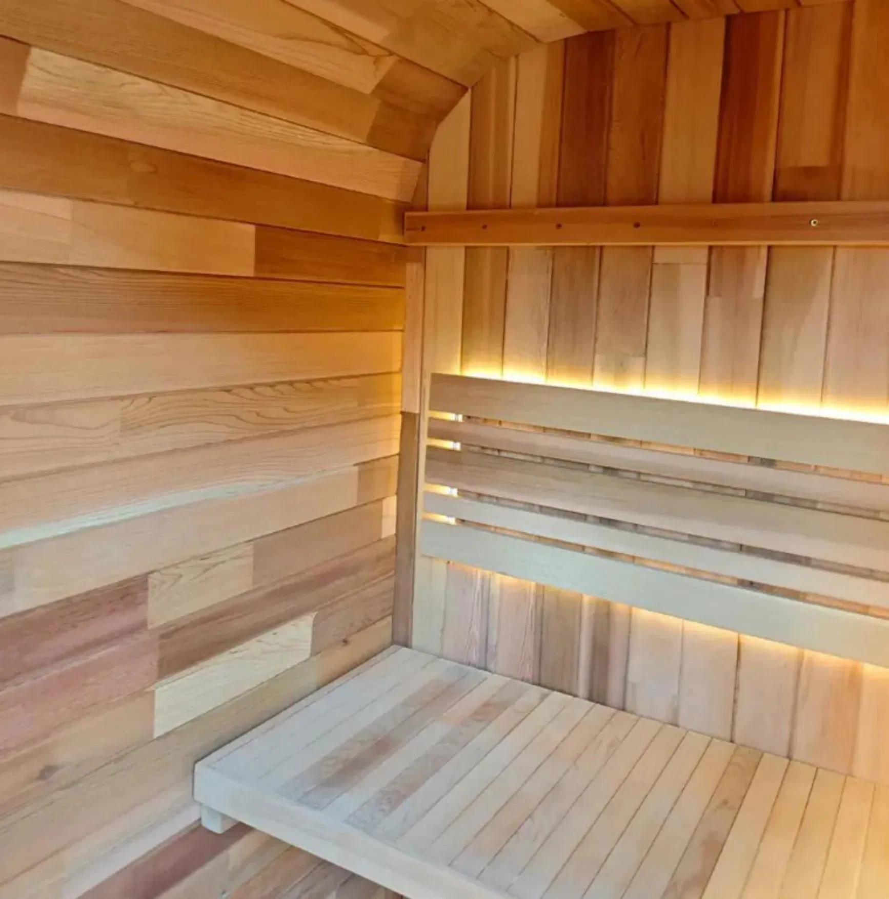 Традиционная паровая сауна из красного кедра