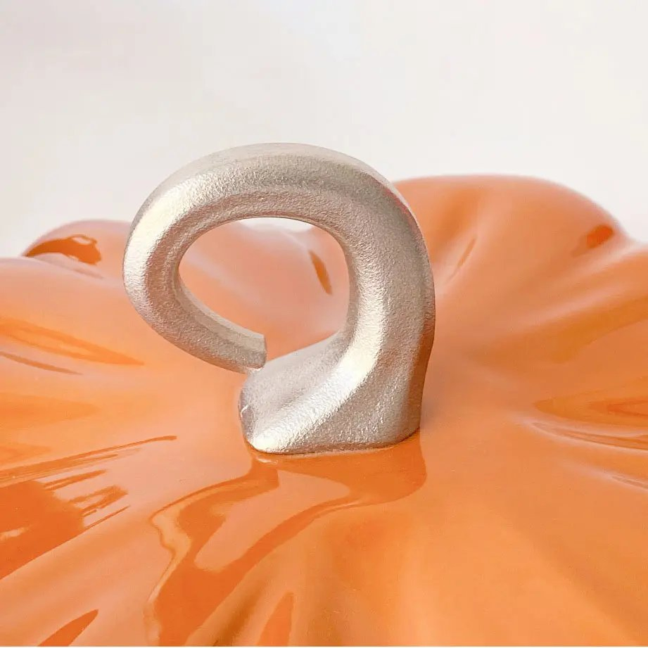 Market Favorite Cast Iron Dutch Oven with Skillet Lid for Slow Roast