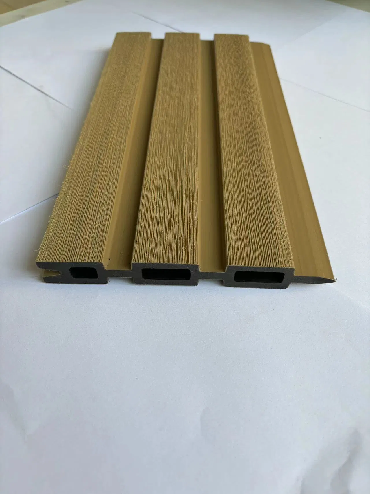 Co-Extruded Fence Panels WPC Co-Extruded Slatted Garden Fence Outdoor Fence