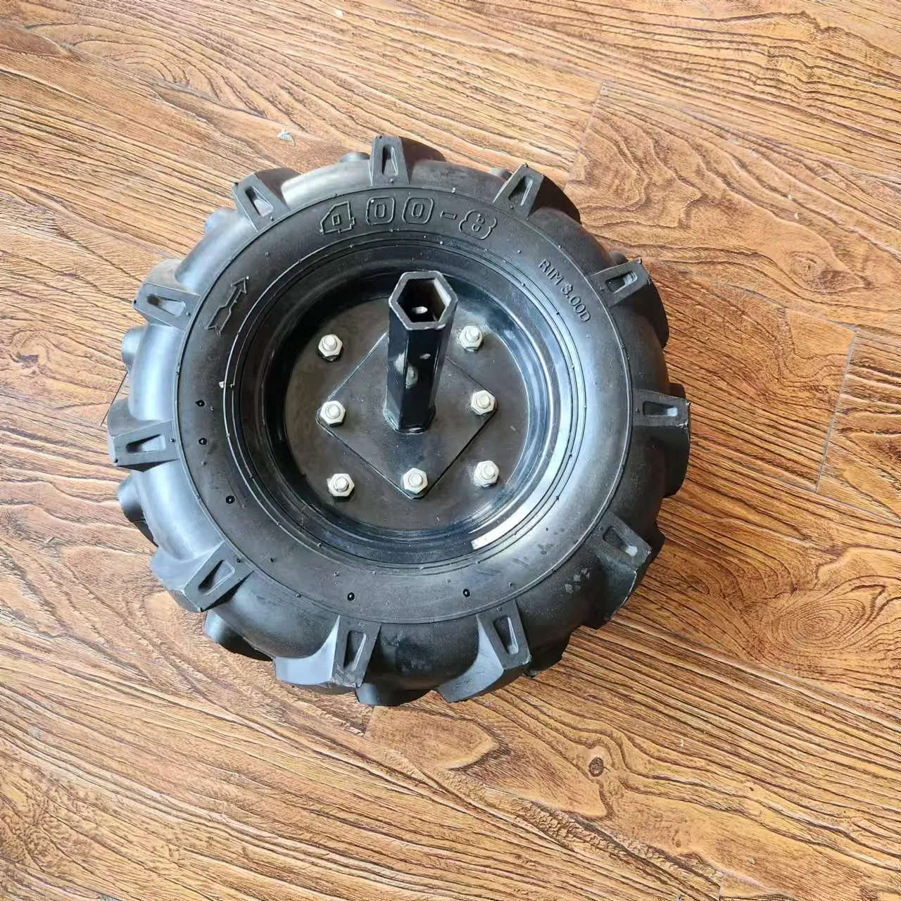 3.50-6 Lug Tread Rubber Tire and Wheel