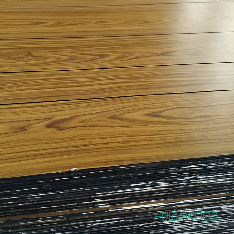 Фанера с бумажным покрытием и пазами для стен