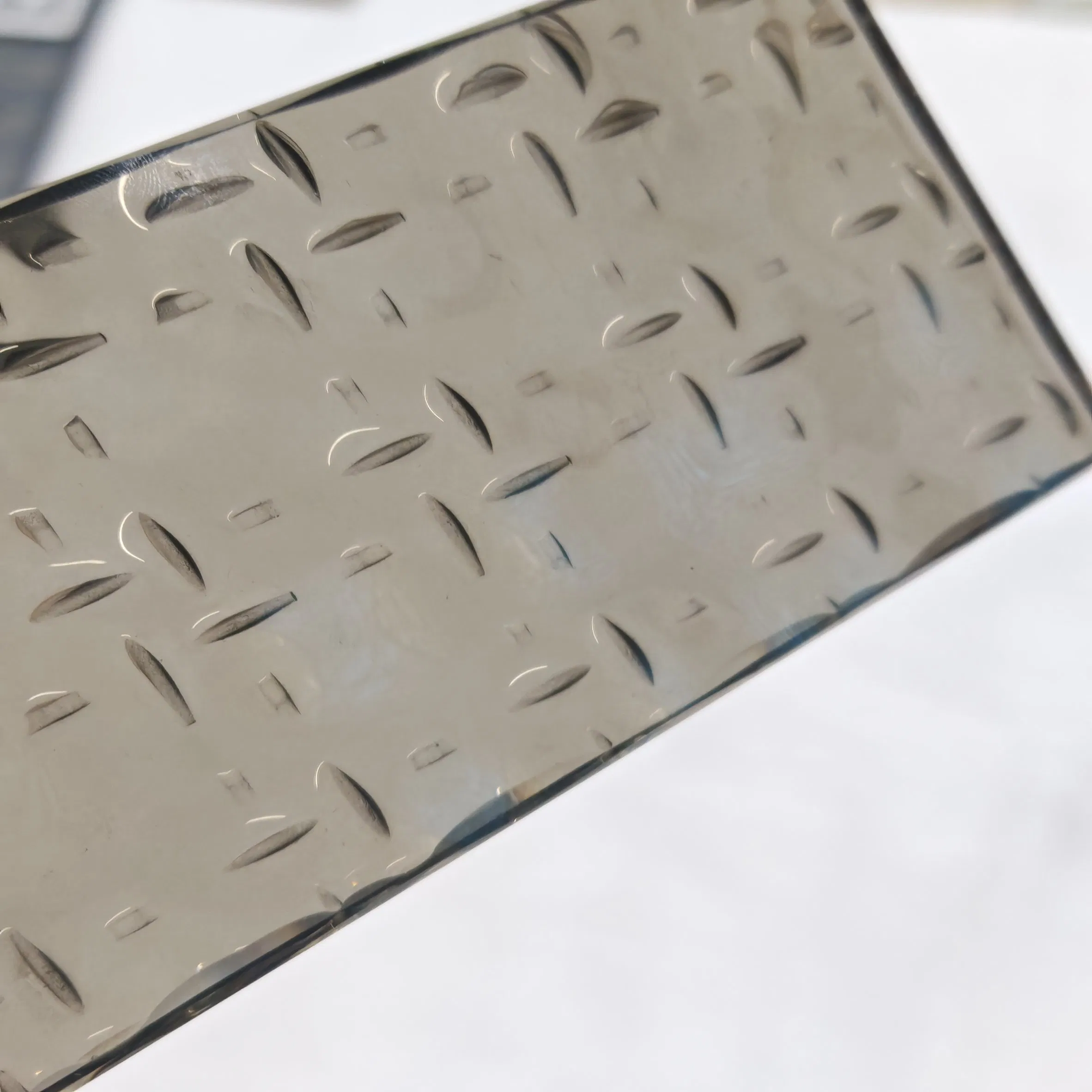 Customized Bronze-Colored Pattern with Texture Glass Decorative Glass