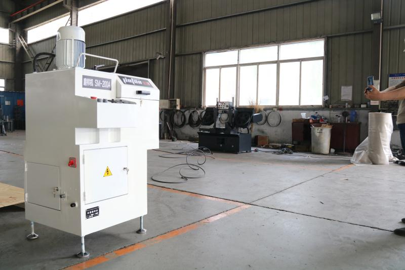 Автоматический спектральный шлифовальный станок GM-200