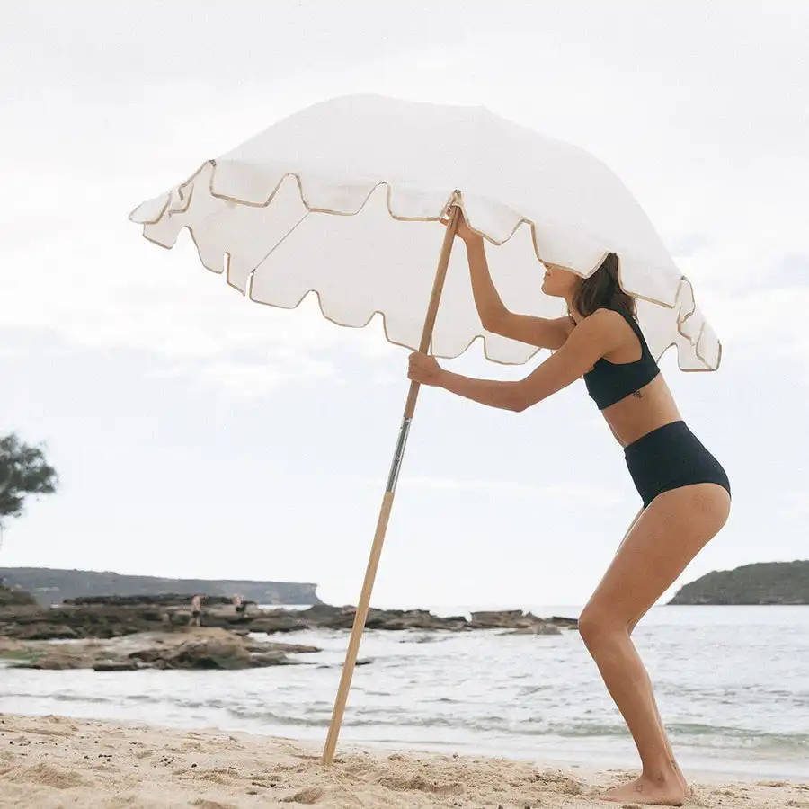 Wholesale 2023 High Quality 200cm Aluminum Wooden Coated Outdoor Travel Beach Umbrella