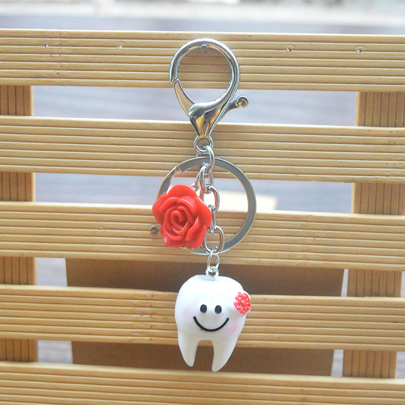 Promotional Gift Dental Products Fashion Smiling Teeth Shape Key Chain with Flower
